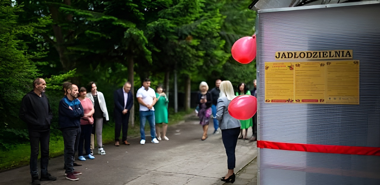 Działa już druga lodówka społeczna w Słupsku (fot. stowarzyszenie ANDRAS)
