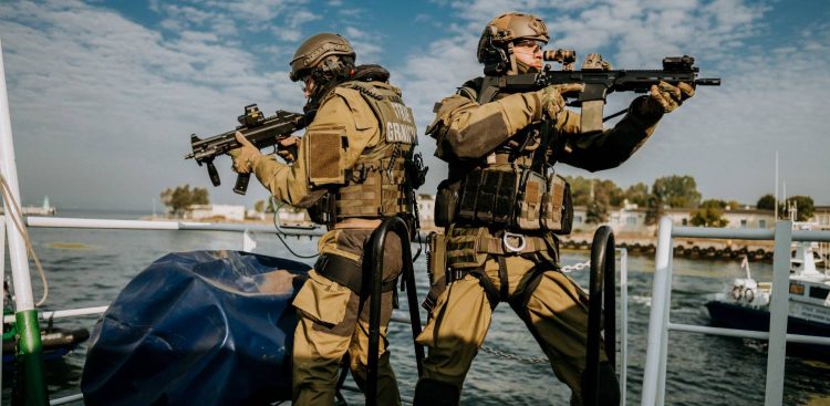 Ćwiczenia funkcjonariuszy Morskiego Oddziały Straży Granicznej. Zdjęcie archiwalne (fot. MOSG/A. Kubiak)