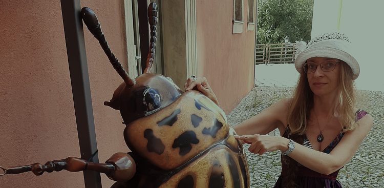 Prof. Monika Milewska i... stonka (fot. archiwum prywatne)