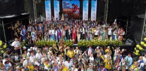 Bicie rekordu w grze na diabelskich skrzypcach (fot. Radio Gdańsk/Robert Groth)