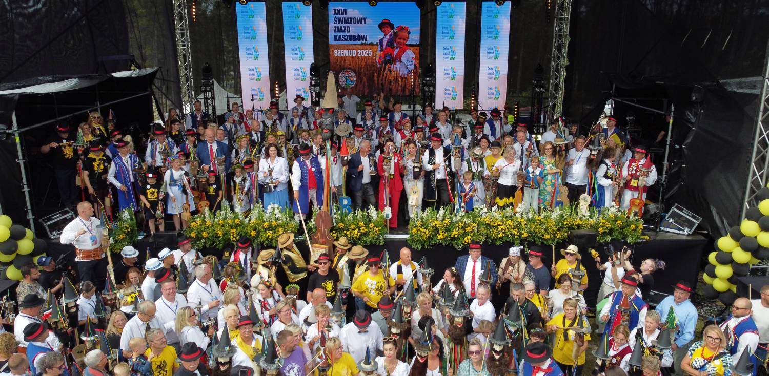 Bicie rekordu w grze na diabelskich skrzypcach (fot. Radio Gdańsk/Robert Groth)