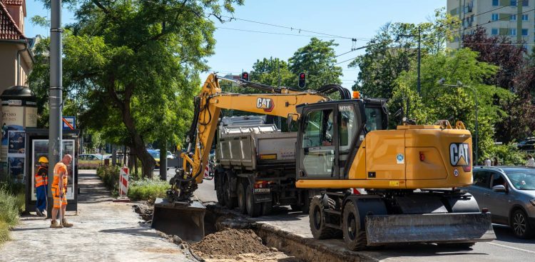 Remont nawierzchni alei Niepodległości w Sopocie - 01.07.2025 r. (fot. Paweł Marcinko/KFP)
