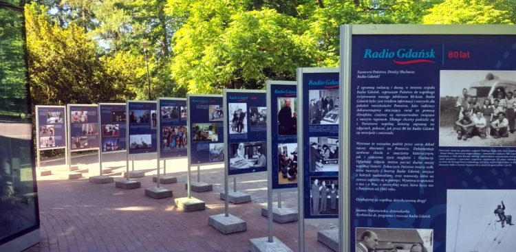 Wystawa z okazji 80. urodzin Radia Gdańsk w Parku Oliwskim (fot. Radio Gdańsk/Kasia Hirsz)