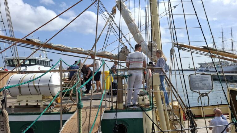 Zaczyna się 19. rejs integracyjny „Zobaczyć Morze”, 26.07.2025 r. (fot. Radio Gdańsk/Anna Rębas)