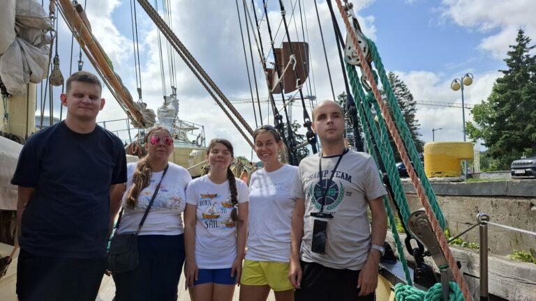 Zaczyna się 19. rejs integracyjny „Zobaczyć Morze”, 26.07.2025 r. (fot. Radio Gdańsk/Anna Rębas)
