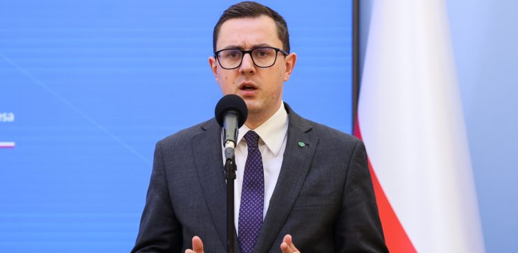 Minister energii Miłosz Motyka (fot. PAP/Albert Zawada)