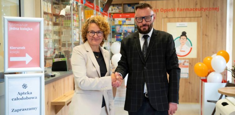Otwarcie apteki całodobowej w Sopocie (fot. Anna Bobrowska KFP/UMS)