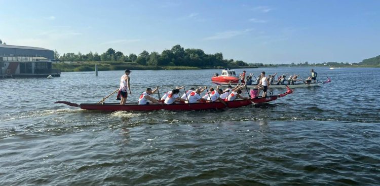Wyścigi smoczych łodzi (fot. KS Przygoda Gdańsk)