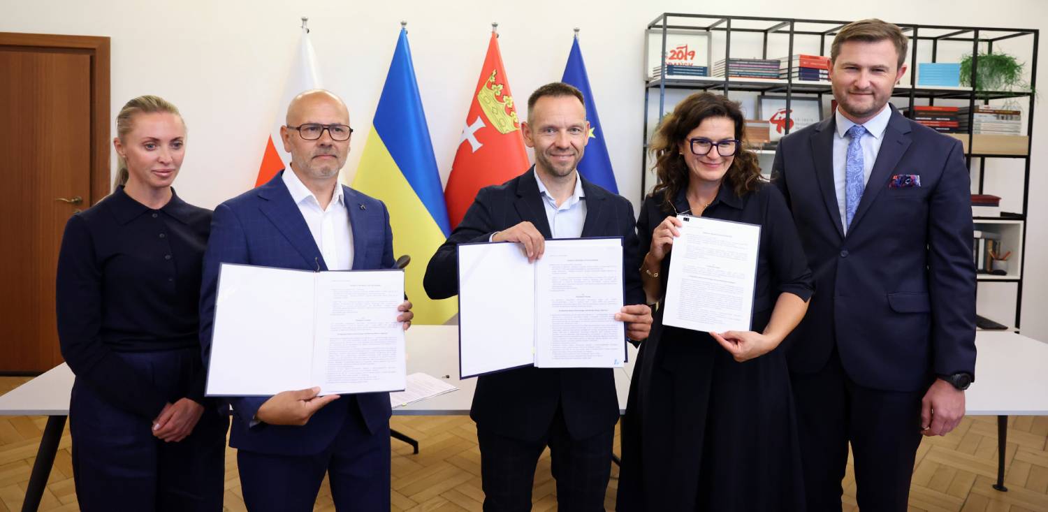 Podpisanie umowy na przebudowę Mostu Siennickiego (fot. Dominik Paszliński/gdansk.pl)