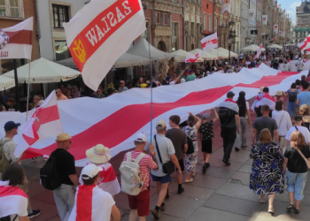 Dziesiątki osób przeszły ulicami centrum Gdańska, manifestując brak zgody na represje w Białorusi (fot. Radio Gdańsk/ Mateusz Czerwiński)