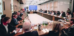 Spotkanie konsultacyjne w sprawie prezydencji Polski w Radzie Państw Morza Bałtyckiego. Gdańsk, 12.08.2025 r. (fot. Facebook.com/Jacek Karnowski)