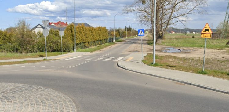 Ul. Rolnicza z perspektywy ronda na ul. Obwodowej (fot. Google Street View)