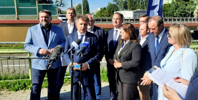 Konferencja w sprawie finansowania budowy Drogi Czerwonej i remontu Estakady Kwiatkowskiego (fot. Radio Gdańsk/Marcin Lange)