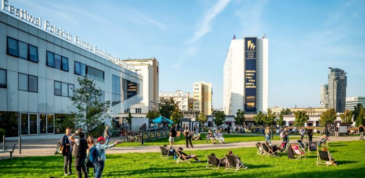 49. Festiwal Polskich Filmów Fabularnych w Gdyni. Miasteczko festiwalowe (fot. Anna Bobrowska / KFP)