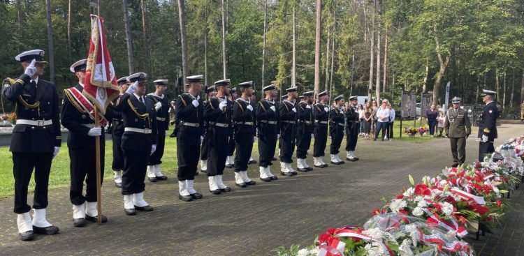Uroczystości upamiętniające ofiary Marszu Śmierci z obozu koncentracyjnego Stutthof. Rybno, 21.09.2025 r. (fot. Radio Gdańsk/Tymon Nieśmiałek)