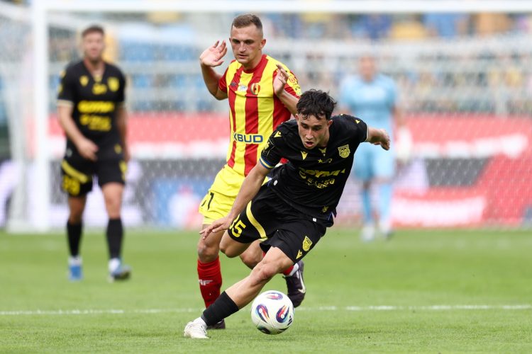 Gdynia, 20.09.2025. Pi³karz Arki Gdynia Kamil Jakubczyk (P)PAP/Piotr Matusewicz