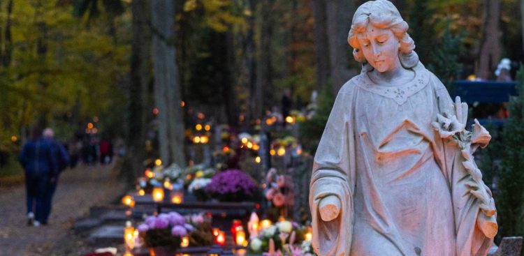 Dzień Wszystkich Świętych na Cmentarzu Srebrzysko. Gdańsk, 01.11.2023 r (fot. Anna Rezulak/KFP)