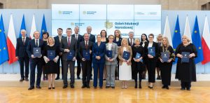 Dzień Edukacji Narodowej 2025 - ogólnopolskie obchody z udziałem Minister Edukacji Barbary Nowackiej (fot. Ministerstwo Edukacji Narodowej)