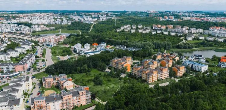 Okolice planowanego przystanku PKM Kowale (fot. Michał Wesołek/Werbrand&Unicorns/PKM)