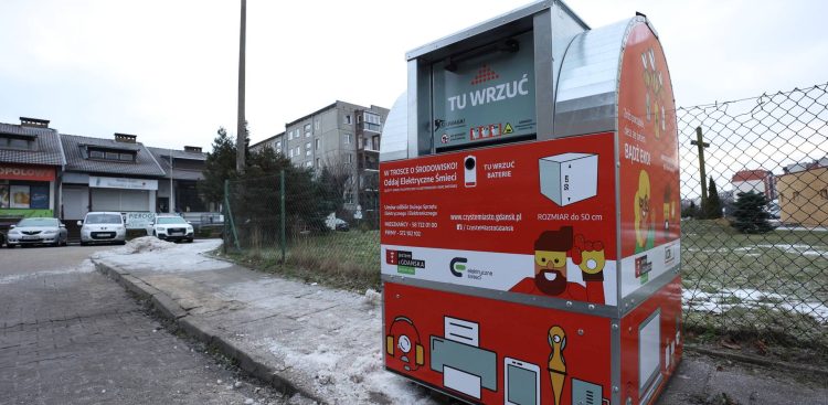 Pojemnik na elektroodpady przy ul. Krzemowej w Gdańsk (fot. Grzegorz Mehring/gdansk.pl)