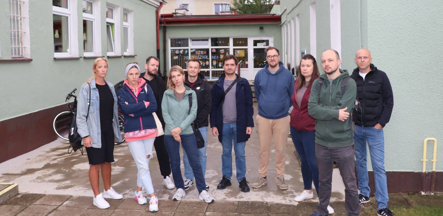 Rodzice sprzeciwiają się zamknięciu przedszkola "Stokrotka" na gdańskim Przymorzu (fot. Radio Gdańsk/Oskar Bąk)