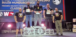 Adrian Kasprzycki na podium Mistrzostw Polski (fot. Lean Bulls Gdynia/Natalia Jasińska)