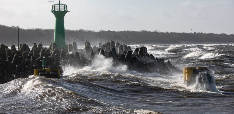 Sztorm na Bałtyku (fot. Krzysztof Mystkowski / KFP)