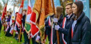 Akcja "Szkoła do hymnu" w Będominie, 10.11.2022 r. (Fot. Radio Gdańsk/Grzegorz Armatowski)