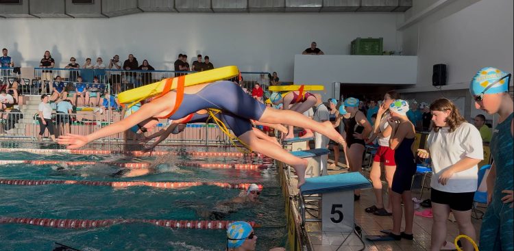 Grand Prix Polski w Sportowym Ratownictwie Wodnym. Słupsk, 08.11.2025 r. (fot. Radio Gdańsk/Łukasz Kosik)