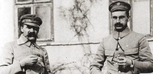 Józef Piłsudski i Kazimierz Sosnkowski (fot. Wikimedia Commons)