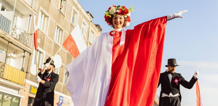 Zdjęcie archiwalne. Gdańska parada z okazji Narodowego Dnia Niepodległości (fot. Dominik Paszliński/gdansk.pl)