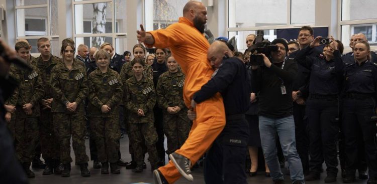 Uroczyste otwarcie Ośrodka Szkolenia Policji w Gdańsku (fot. Pomorska Policja)
