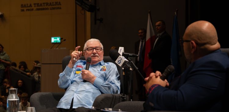 Lech Wałęsa z wizytą na Uniwersytecie Gdańskim (fot. Facebook/Uniwersytet Gdański)