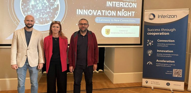 Od lewej: dr n. med. Jacek Szypenbejl, Katedra i Klinika Medycyny Ratunkowej GUMed oraz Kliniczny Oddział Ratunkowy UCK, dr Justyna Fercho, Gdański Uniwersytet Medyczny oraz dr inż. Patryk Jasik, Wydział Fizyki Technicznej i Matematyki Stosowanej PG. (Fot. archiwa prywatne/PG)