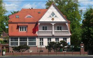 Budynek przy al. Grunwaldzkiej 1(fot. wikipedia.org)