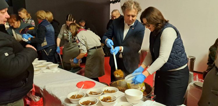 Gdańska wigilia dla potrzebujących (fot. Radio Gdańsk/Sebastian Kwiatkowski)