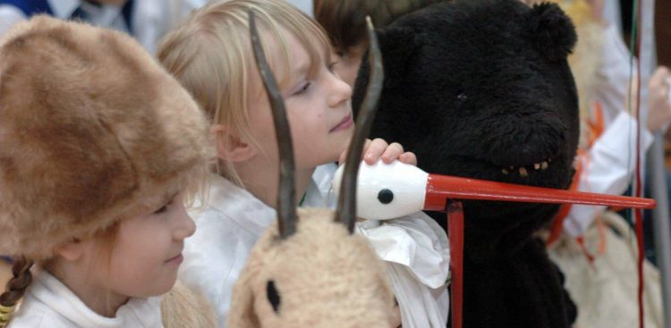 Zdjęcie archiwalne. Wigilia po kaszubsku w Szkole Podstawowej nr 2 w Słupsku (fot. Arturo Bissari/KFP)