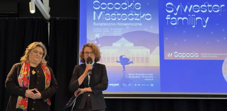 Prezydent Magdalena Czarzyńska-Jachim w czasie konferencji zapowiadającej otwarcie Sopockiego Miasteczka Świąteczno-Noworocznego (fot. UMS)