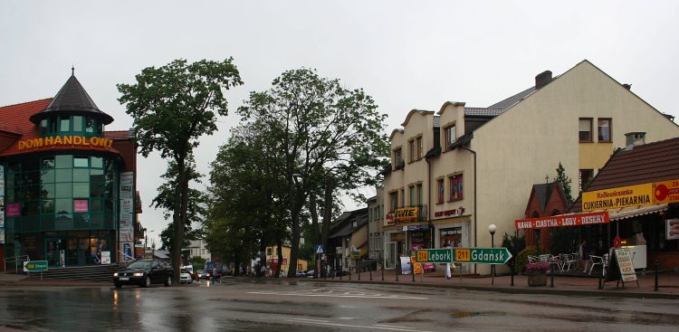 Centrum Sierakowic. Zdjęcie archiwalne (fot. Przykuta/Wikimedia Commons)