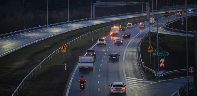 Lublewo Gdańskie (pow. gdański), 23.12.2025. Nowo otwarty fragment S7 Obwodnicy Metropolii Trójmiejskiej (OMT), 23 bm. na węźle Lublewo Gdańskie. Oddany do użytku został odcinek od Żukowa do węzła Gdańsk Południe. (jm) PAP/Adam Warżawa