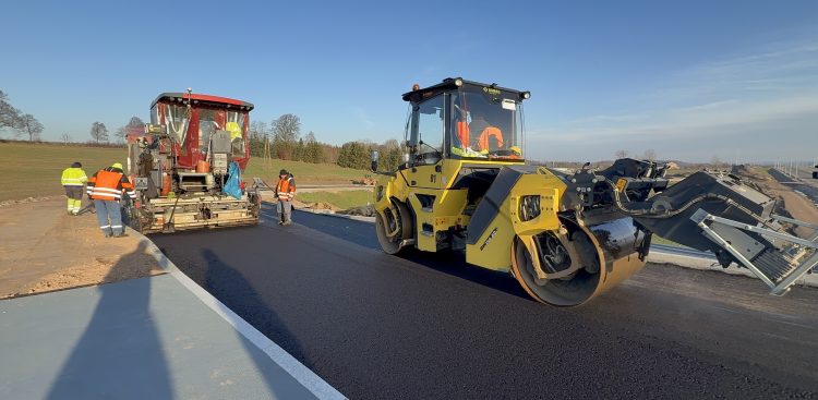Prace na odcinku Leśnice - Skórowo drogi S6 (fot. Radio Gdańsk/Łukasz Kosik)
