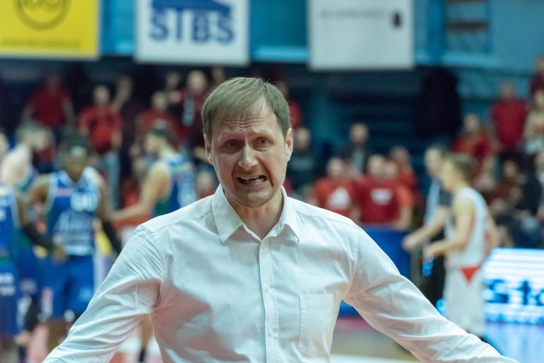 Nz. trener Mantas Cesnauskis 05.02.2022 fot. Krzysztof Tomasik / KFP