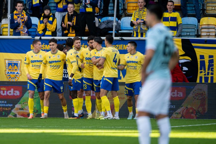 PKO Ekstraklasa: Arka Gdynia - Piast Gliwice n/z Kamil Jakubczyk   radość,  bramka,  gol 26.10.2025 / fot. Mateusz Słodkowski / KFP / Trojmiasto.pl