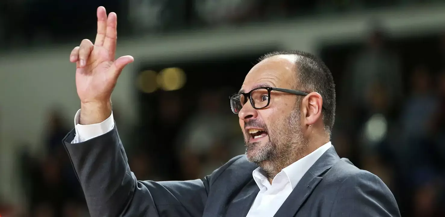 Nowy szkoleniowiec Czarnych Słupsk. W przeszłości prowadził między innymi Legię Warszawa