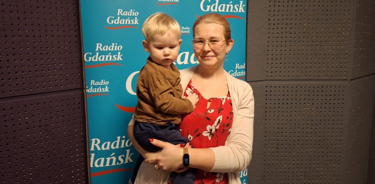 Agnieszka Majchrzak z jednym z jej synów (fot. Radio Gdańsk/Anna Rębas)