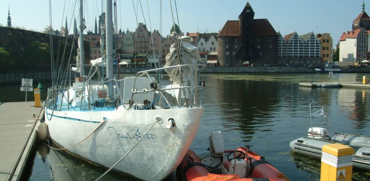 Zdjęcie archiwalne. Jacht Joseph Conrad w gdańskiej marinie (fot. Wojtek Jakubowski /KFP)