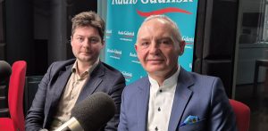 Lek. Mateusz Głębin i dr n. med. Wojciech Narożański (fot. Radio Gdańsk/Joanna Matuszewska)