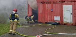 Szkolenie z zakresu gaszenia pożarów wewnętrznych. Słupsk, 17.11.2025 r. (fot. KW PSP w Gdańsku)