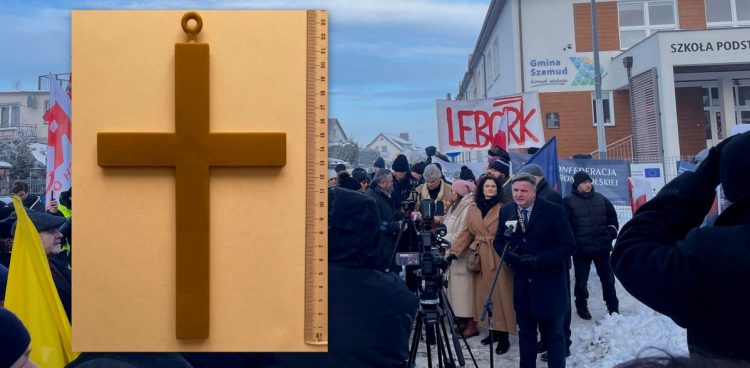 Kolaż: krzyż zabezpieczony przez policję, protest przed szkołą w Kielnie (fot. KPP Wejherowo, Radio Gdańsk/Tymon Nieśmiałek)