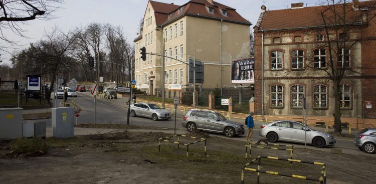 Gdańsk. Skrzyżowanie ulic Dńbinki i Smoluchowskiego.
(fot. Krzysztof Mystkowski / KFP)